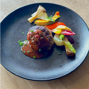 Okinawa Wagyu beef and Agu pork hamburger steak 200g