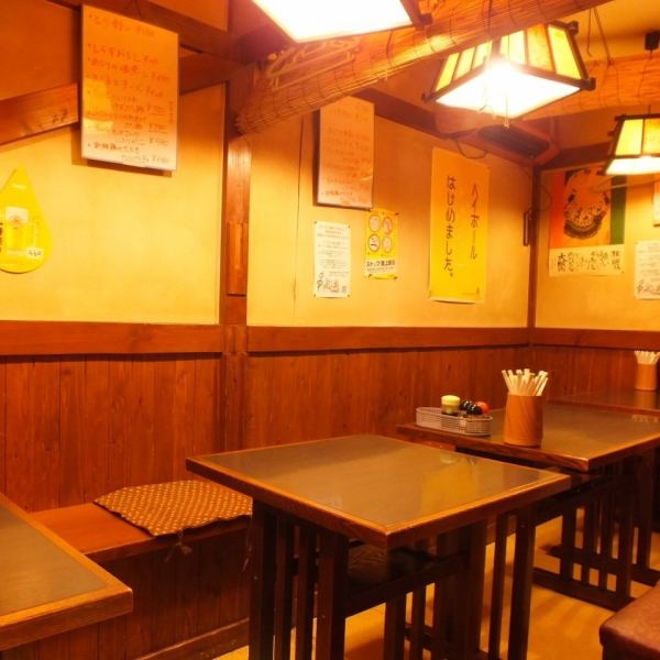 It can be reserved for up to 15 people! The spacious table seats are perfect for social gatherings and various banquets! Enjoy your meal in a semi-private room. I will guide you to your seat.