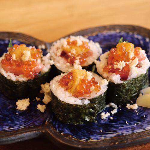 Totori sushi rolls