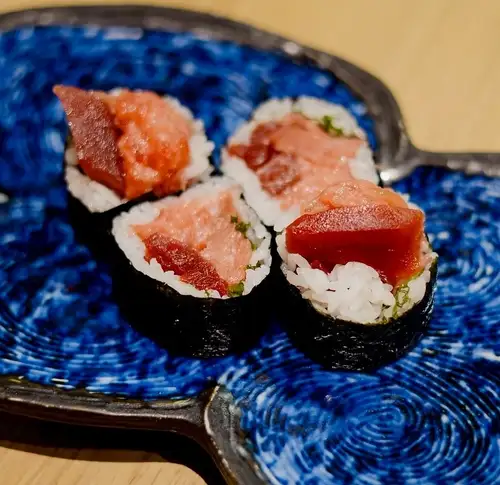 名物！天然マグロ巻き
