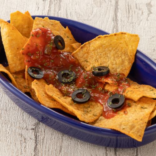 tortilla chips & salsa