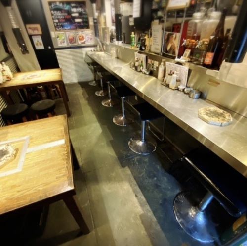 美味しいお肉をレトロな店内で