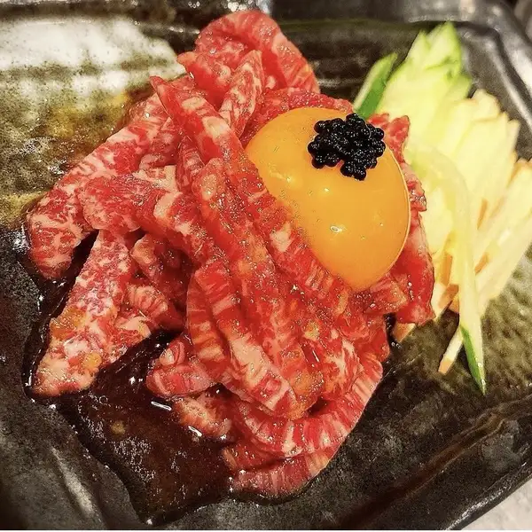 【お酒のおつまみに◎】細部にまでこだわった焼肉屋さんの本気が味わえる鮮度抜群の桜ユッケ