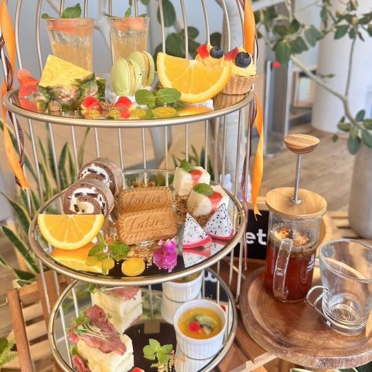 [From May 20th] Afternoon tea with 10 kinds of fruit, all-you-can-drink tea, 2,728 yen (tax included)