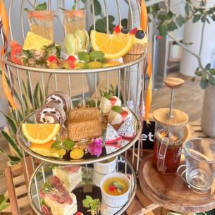 Afternoon tea with 10 kinds of fruit