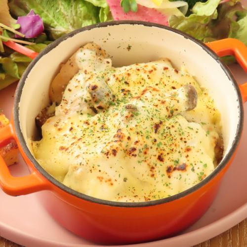 キノコとバジルチキンのポテトグラタン