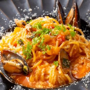 【アラカルト】パスタ各種写真はマンハッタンクラムチャウダーパスタ