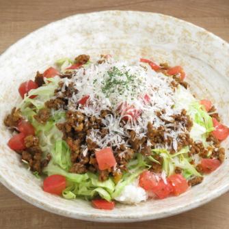 [Special spicy taco rice] We have many dishes made with lettuce♪