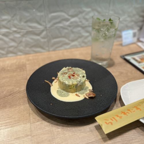 生菜和热那亚土豆沙拉