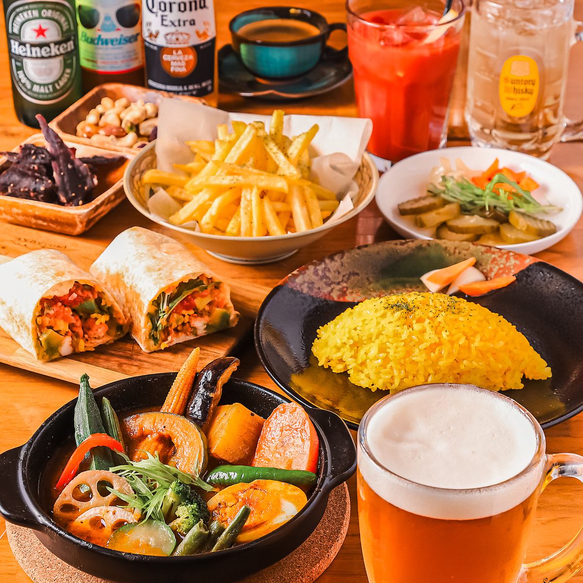 多彩なお料理と豊富なドリンクメニューをご用意しております！