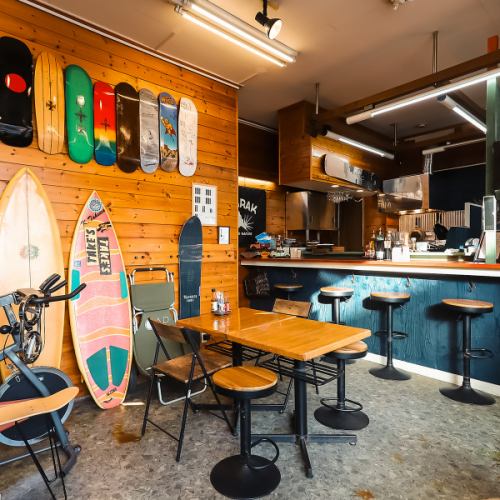 西海岸のような店内！