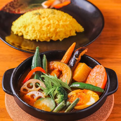 女性にも嬉しい野菜たっぷりカレー！