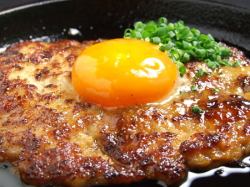 Tsukimi-yaki of Tsukune