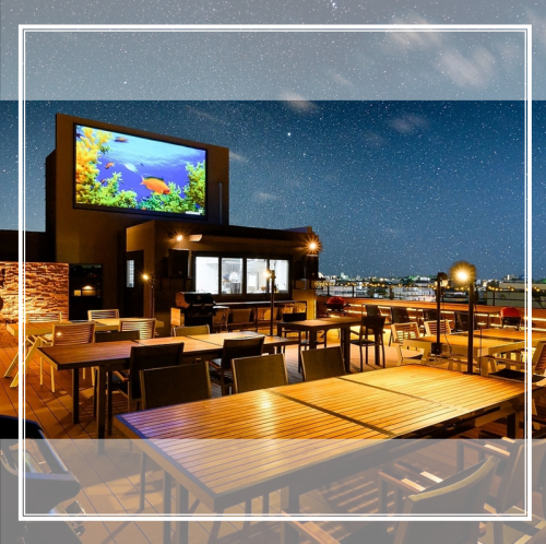 自慢の巨大モニター!サプライズムービーを楽しめます♪