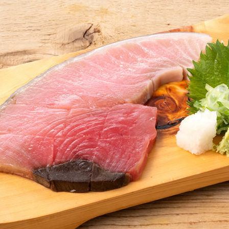 Bluefin tuna cross section sashimi