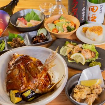 【新品上市☆】3种鲜鱼生鱼片和7种其他菜肴+120分钟无限畅饮套餐4,400日元（含税）