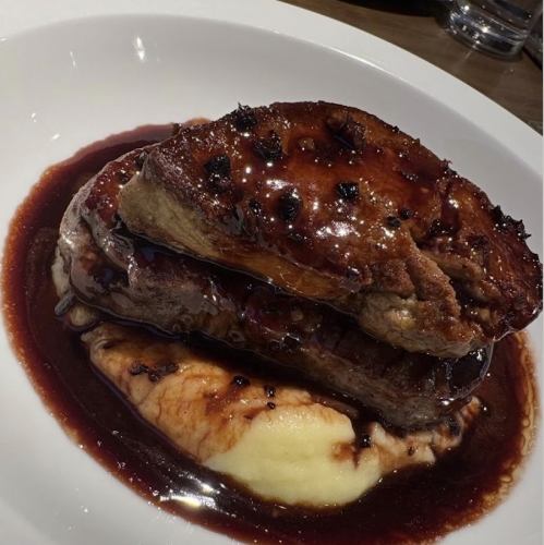 「牛ヒレ肉とフォアグラのロッシーニ風」