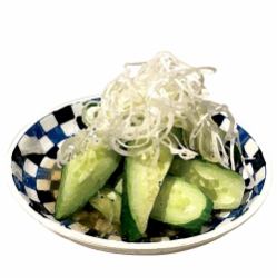 Cucumber with green onion and salt sauce