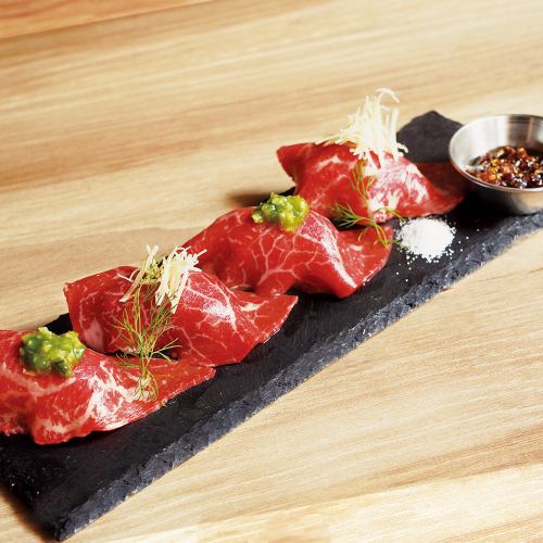 [Rare cut of Awa Kuro beef] Grilled meat sushi, 4 pieces