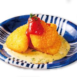 Camembert cheese fries