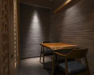 Table seating for 2 people