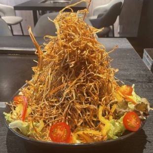 【新登場！】てんこ盛りのごぼうサラダ