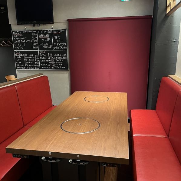 【歓迎会ご予約受付中】お洒落な店内は、女子会や飲み会にも最適☆マッコリの種類も豊富で、気軽に飲める韓国バル♪翌5時まで営業☆