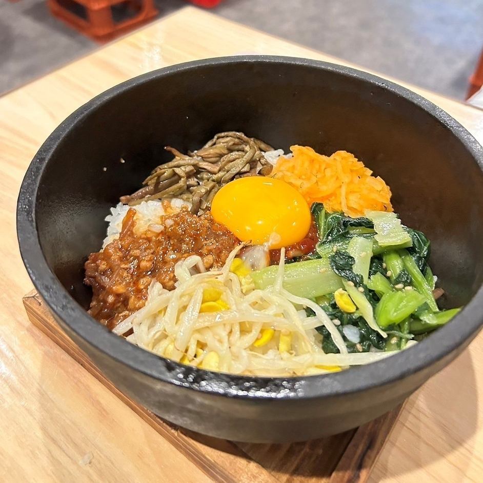 サワーの品揃えが豊富！！お肉とサワーで乾杯♪