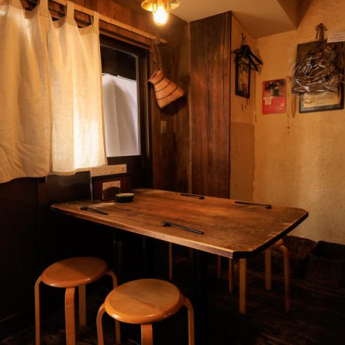 <p>開放的な空間で食事をお楽しみ頂けます☆会社帰りの一杯や、ご友人同士での飲み会など、様々なシーンでご利用くださいませ。新鮮な食材を使った料理や旬の味覚を存分にお楽しみください。心と体を満たすおいしい料理をお届けいたします！</p>
