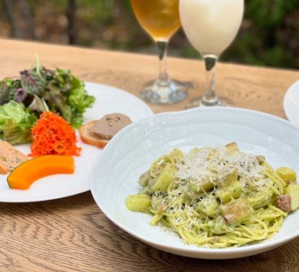 Aランチセット〈選べるパスタなど全4品〉