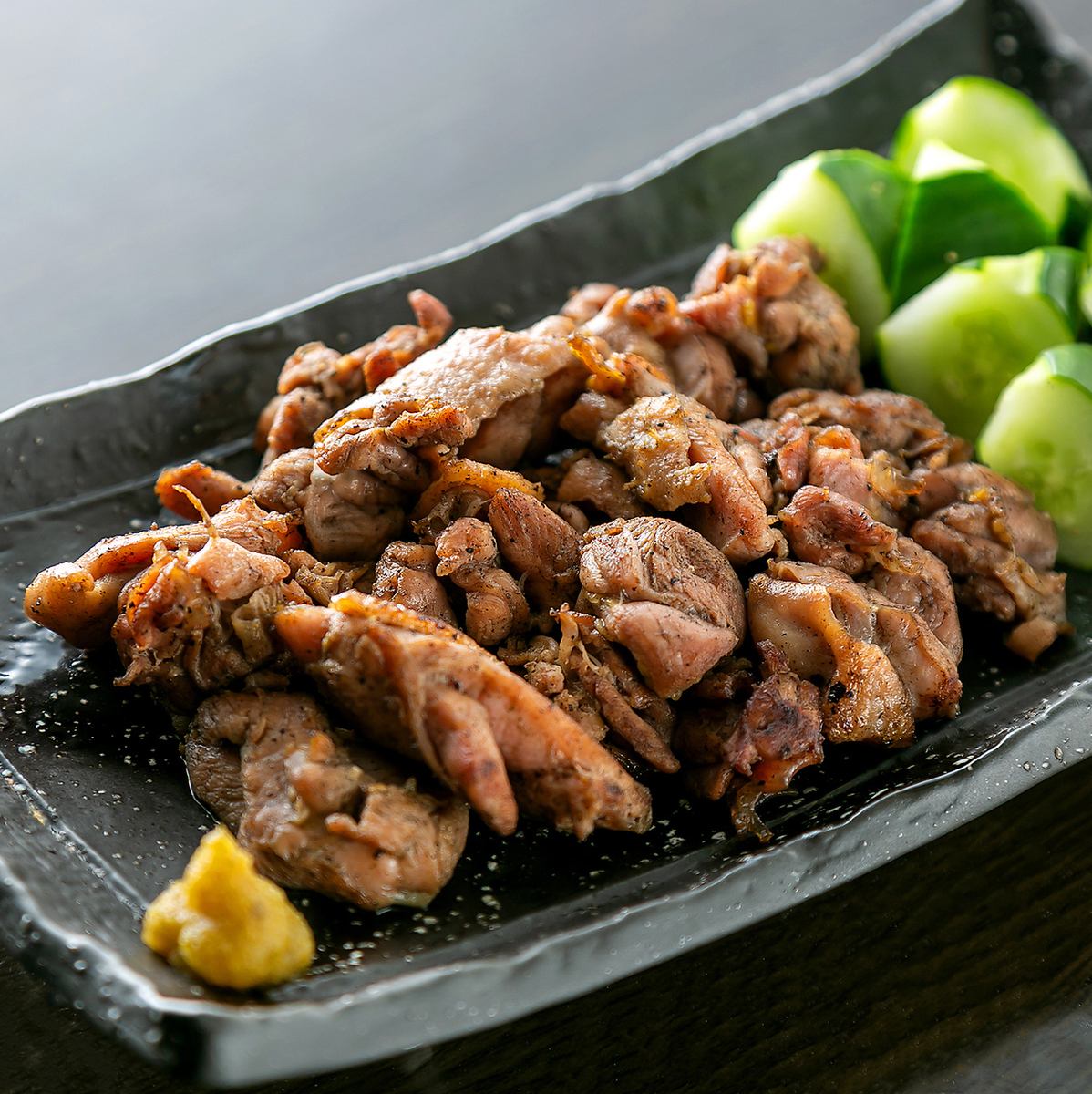 気さくな店主が調理する絶品焼き鳥