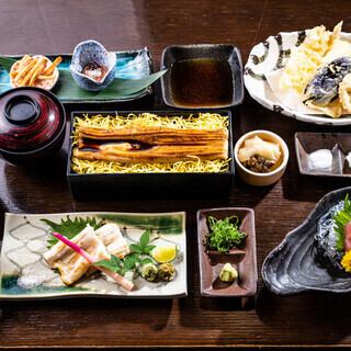 【ディナー】《2部・19:30～21:30》 単品料理も追加しやすい『特得会席』