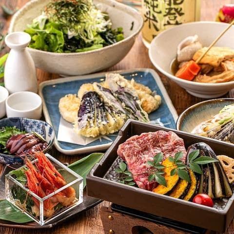 Enjoy creative Japanese cuisine made with carefully selected ingredients.