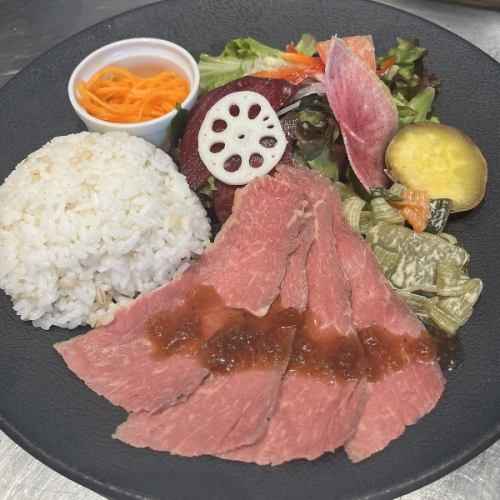 ローストビーフプレート　（コーヒー飲み放題付き）