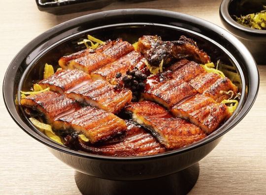 [Lunch Reservation Only] Colorful 9-Compartment Set Meal: Eel or Beef Mabushi Set