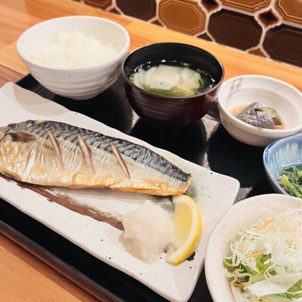 週替わりが嬉しい！選べる美味しい定食で優雅なランチタイム♪
