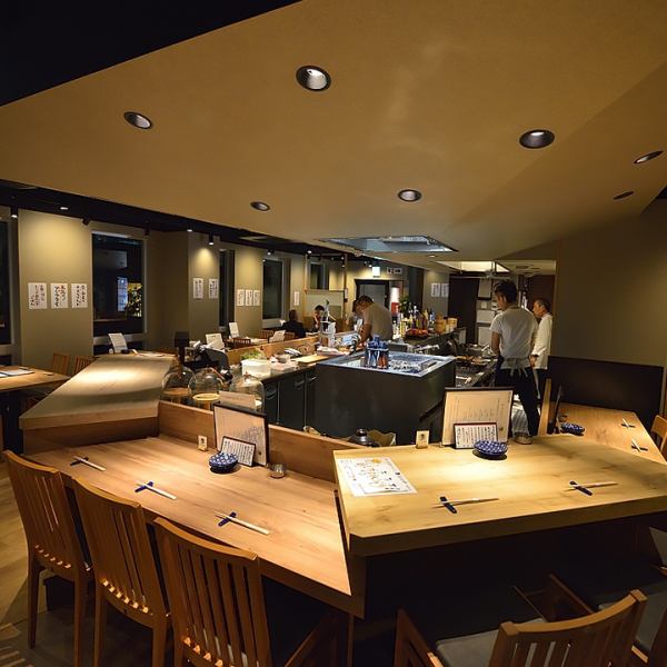 세련된 내관은 어른 세련된 분위기입니다.제대로 넣어, 정중하게 만들어내는 요리는 맛은 물론, 외형도 깨끗합니다.소중한 분과의 데이트나 특별한 날, 회사에서의 모임이나 연회·접대 등 폭넓은 씬으로 대활약.