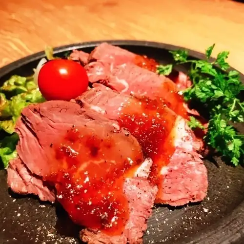 和牛ローストビーフのサラダ