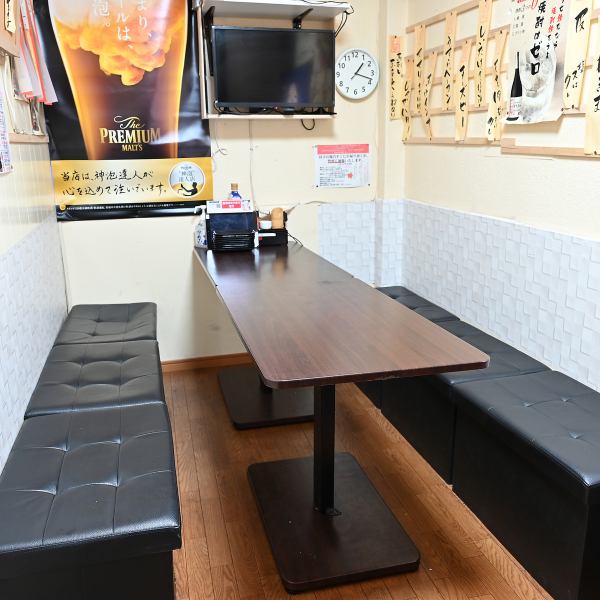 【ご宴会に◎テーブル席】BOXタイプのソファーテーブル席も完備。こちらはご宴会におすすめで、周りを気にせずお食事や会話をお楽しみいただけます◎女子会や地域でのお集まり、歓送迎会など各種ご宴会にいかがでしょうか。ソファーですので、ゆったりとお寛ぎいただけます。また、ご注文は楽々タッチパネルで対応可能です!