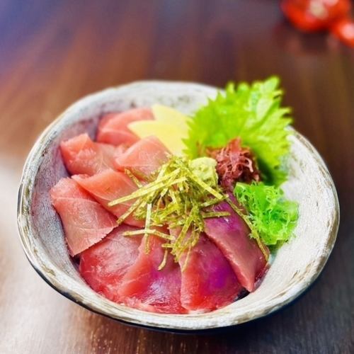 本まぐろ丼