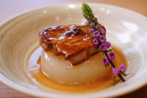 Foie gras radish