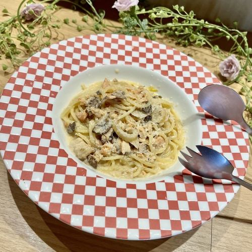 サーモンのクリームパスタ