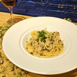 魚介のオイルソースパスタ
