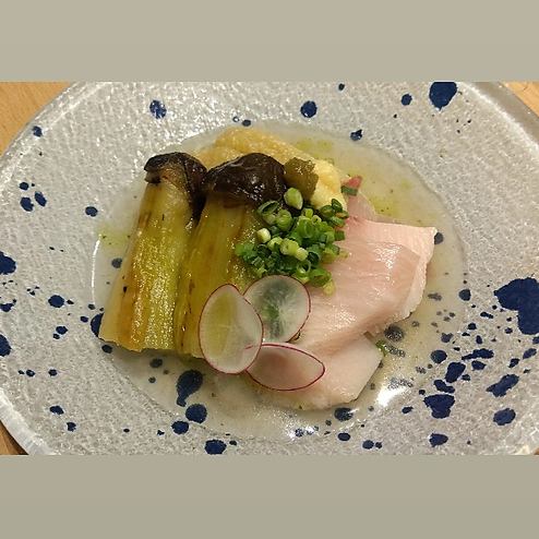 冷製・ブリと焼き茄子の白だしかけ