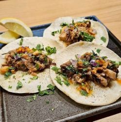 ねーねーオリジナルタコス　～テキーラと一緒にいかが？