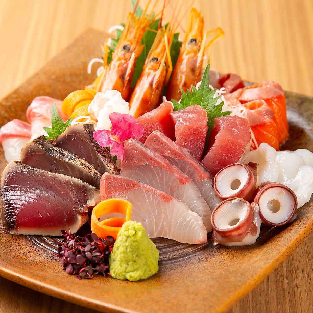 尽情享受使用大量严选时令海鲜烹制的最美味佳肴！