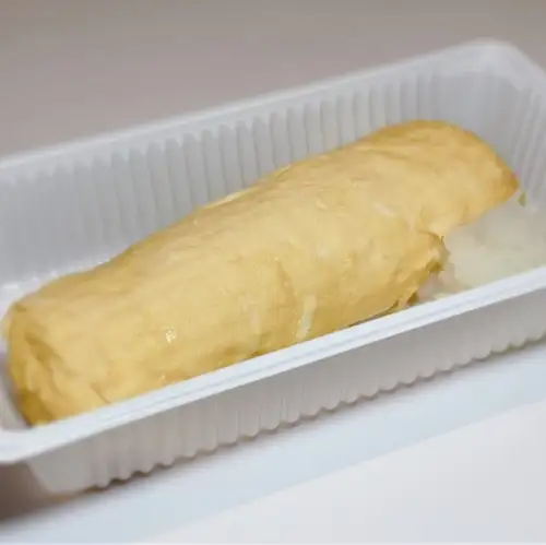Freshly made dashi-rolled omelet / Freshly fried thick fried tofu