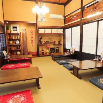 小さなお子様連れのお客様も安心、4～6名様向けの座敷をご用意しております。テーブル間広々と間隔保持しております。