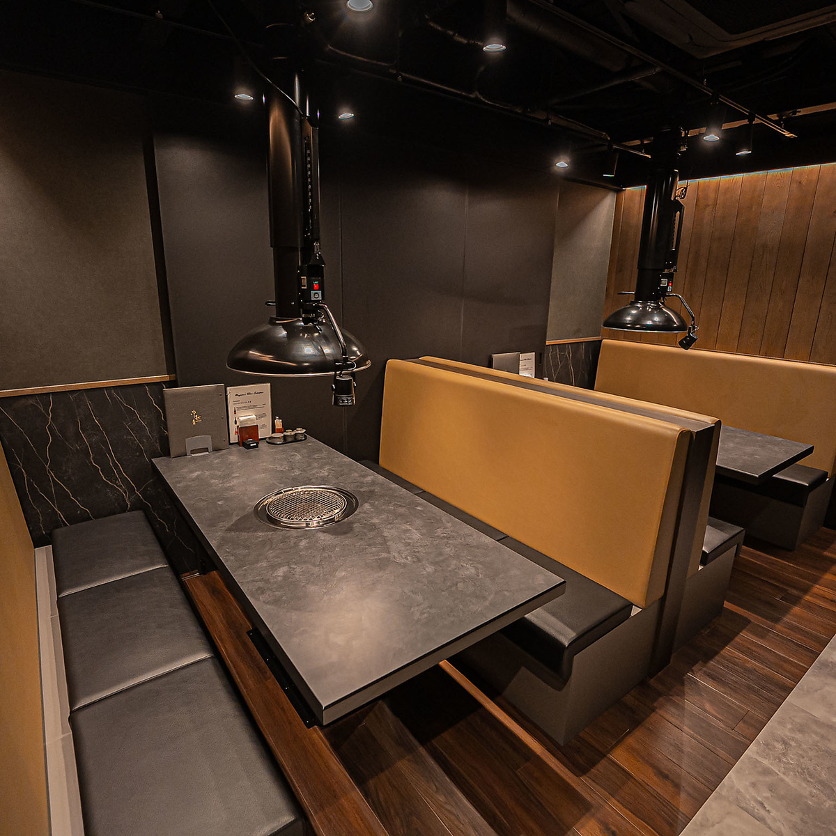 自慢の清潔感のある店内で極上のお肉をご堪能下さい♪