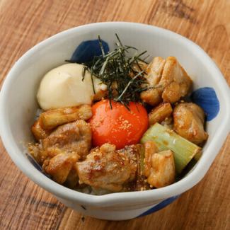 地鶏の焼き鳥丼